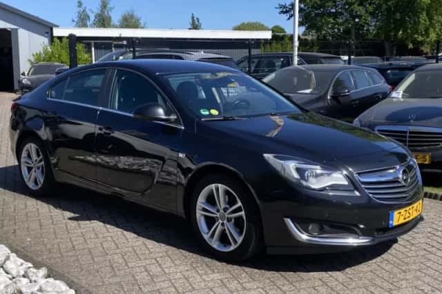 Opel Insignia (2015) thumbnail 3
