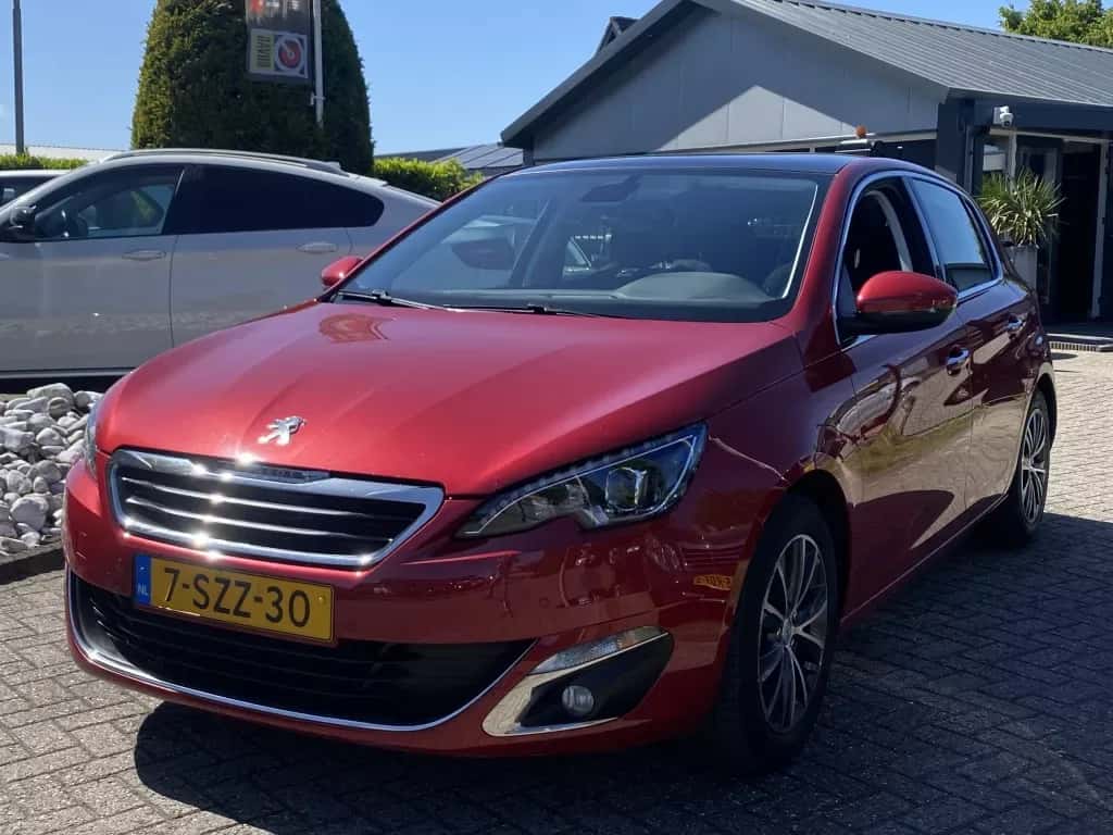 Peugeot 308 (2014) — foto 1