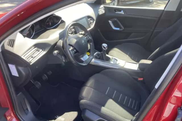 Peugeot 308 (2014) thumbnail 12