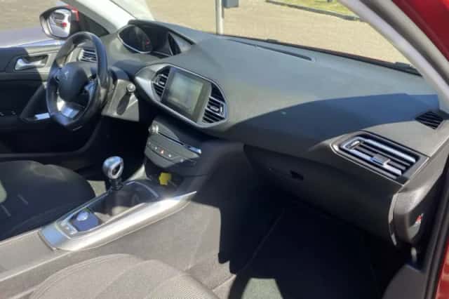 Peugeot 308 (2014) thumbnail 16