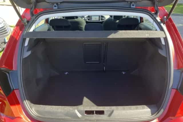 Peugeot 308 (2014) thumbnail 20