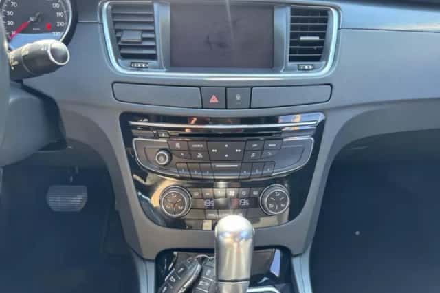 Peugeot 508 (2012) thumbnail 19