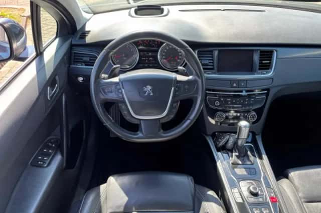 Peugeot 508 (2012) thumbnail 9