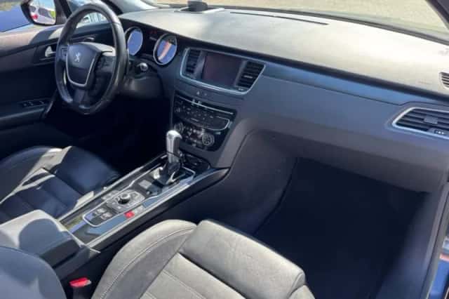 Peugeot 508 (2012) thumbnail 10