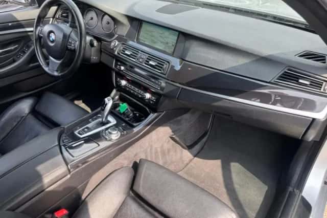 BMW 5-Serie (2013) thumbnail 13