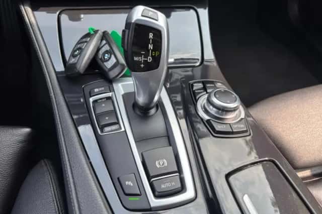 BMW 5-Serie (2013) thumbnail 15