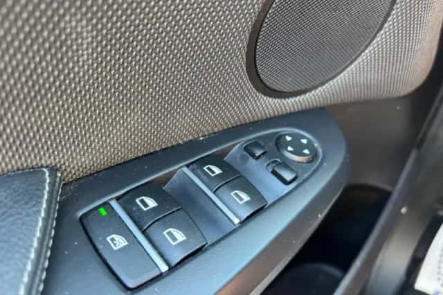 BMW X3 (2013) thumbnail 15