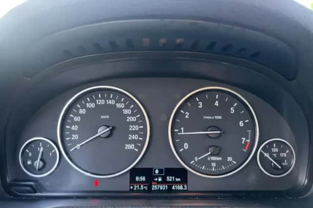 BMW X3 (2013) thumbnail 16