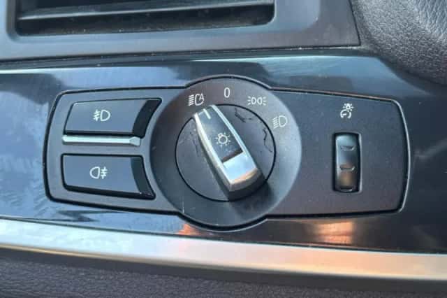 BMW X3 (2013) thumbnail 21