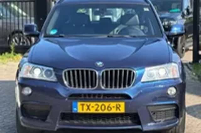 BMW X3 (2013) thumbnail 24