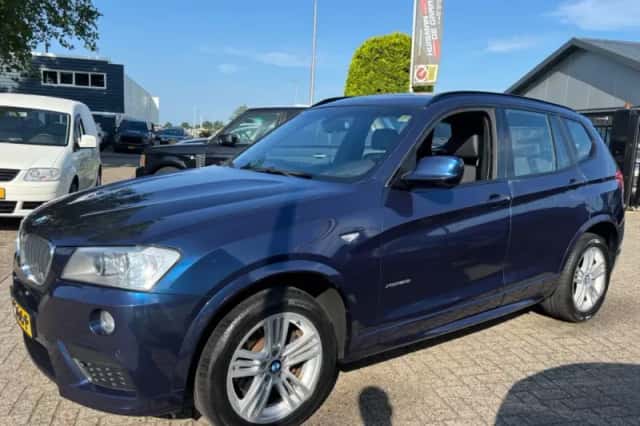 BMW X3 (2013) thumbnail 4