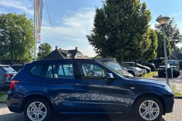 BMW X3 (2013) thumbnail 5