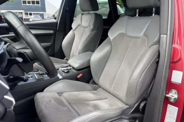 Audi Q5 (2018) thumbnail 12