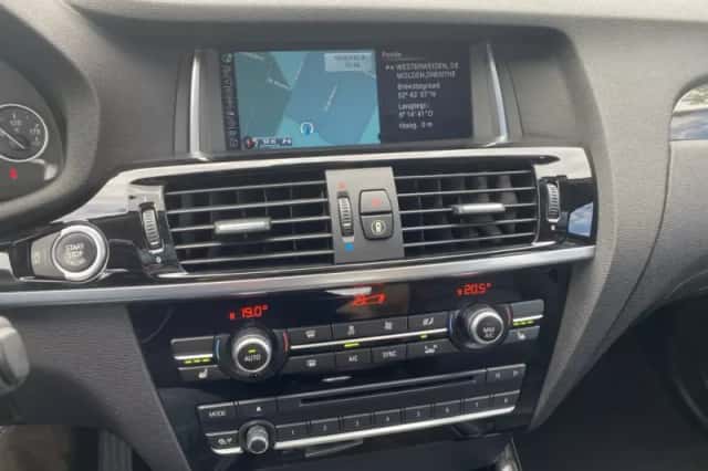 BMW X4 (2014) thumbnail 17