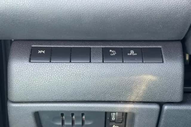 Peugeot 5008 (2010) thumbnail 16