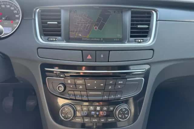 Peugeot 508 (2013) thumbnail 12
