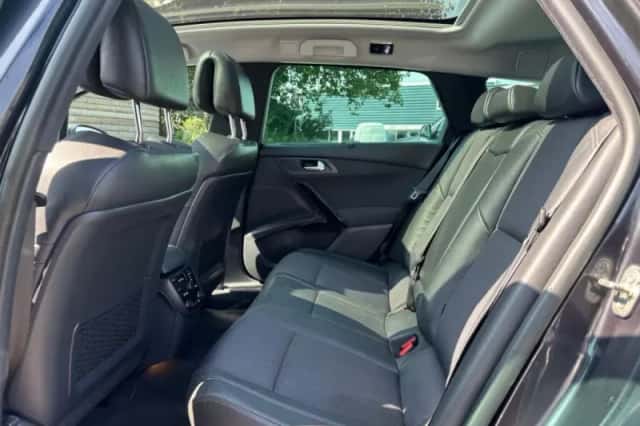 Peugeot 508 (2013) thumbnail 17
