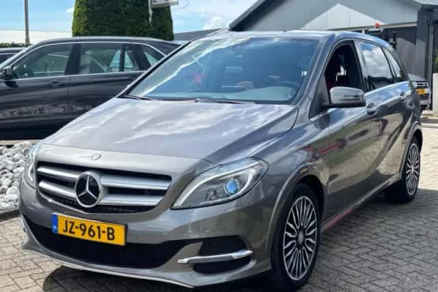 Mercedes-Benz B-Klasse (2016) thumbnail 1
