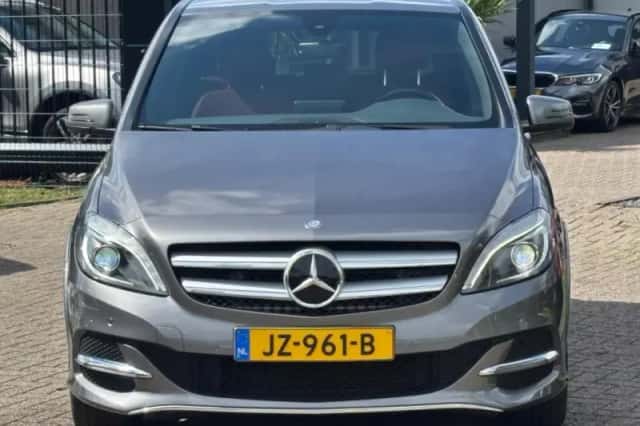 Mercedes-Benz B-Klasse (2016) thumbnail 2