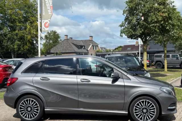Mercedes-Benz B-Klasse (2016) thumbnail 4