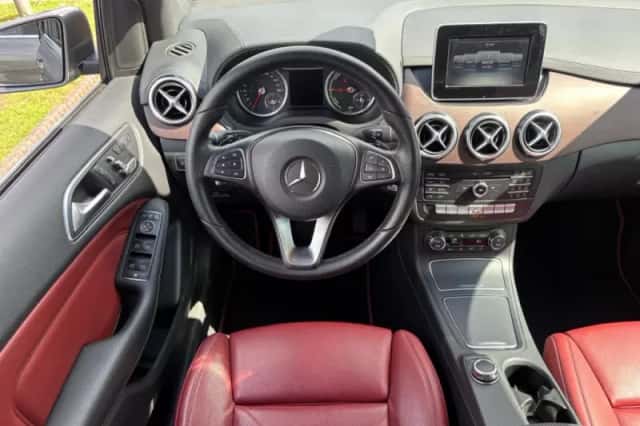 Mercedes-Benz B-Klasse (2016) thumbnail 9