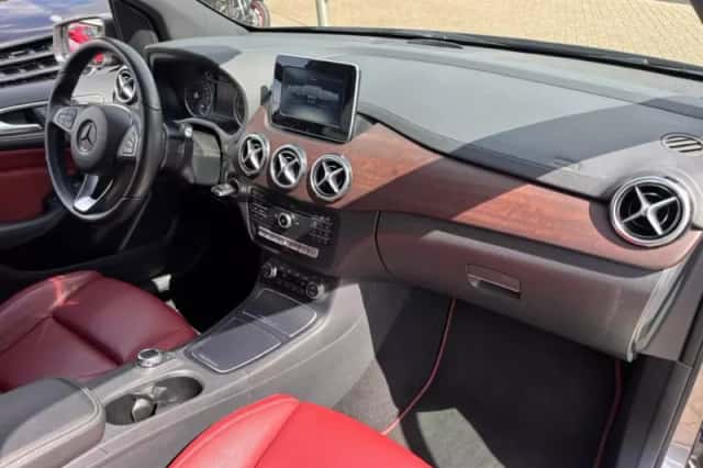 Mercedes-Benz B-Klasse (2016) thumbnail 10