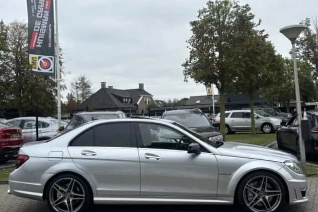Mercedes-Benz C-Klasse (2009) thumbnail 4