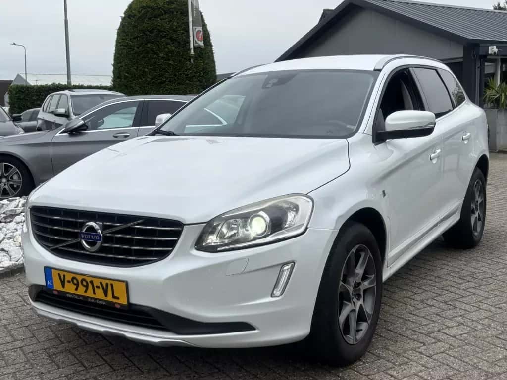 Volvo XC60 (2015) — foto 1