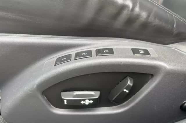 Volvo XC60 (2015) thumbnail 15