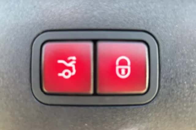 Mercedes-Benz S-Klasse (2011) thumbnail 11