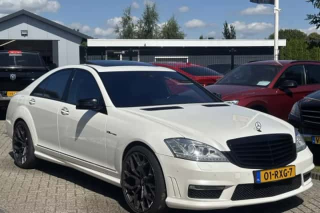 Mercedes-Benz S-Klasse (2011) thumbnail 3