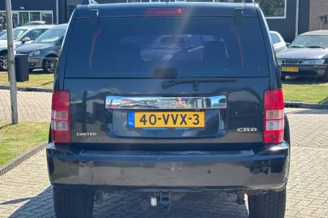 Jeep Cherokee (2008) thumbnail 6