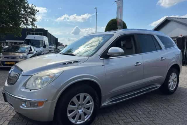 Buick Enclave (2008) thumbnail 4