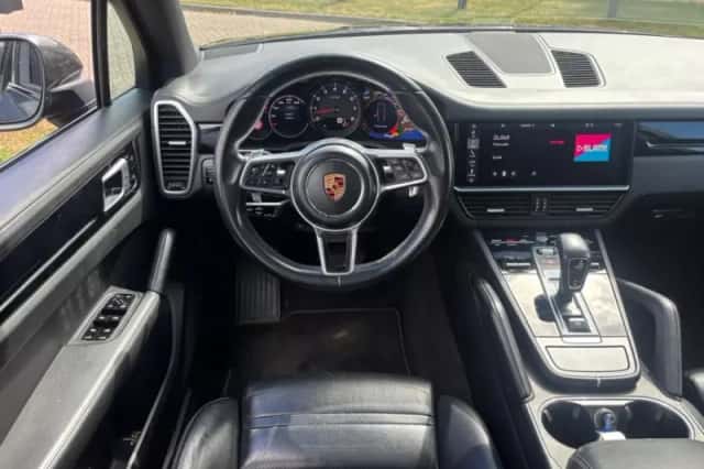 Porsche Cayenne (2018) thumbnail 14