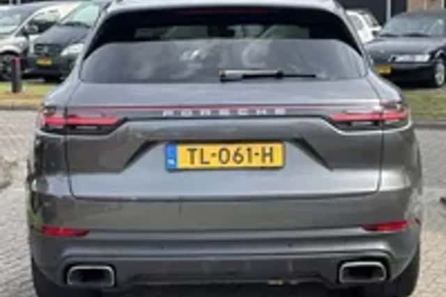 Porsche Cayenne (2018) thumbnail 29