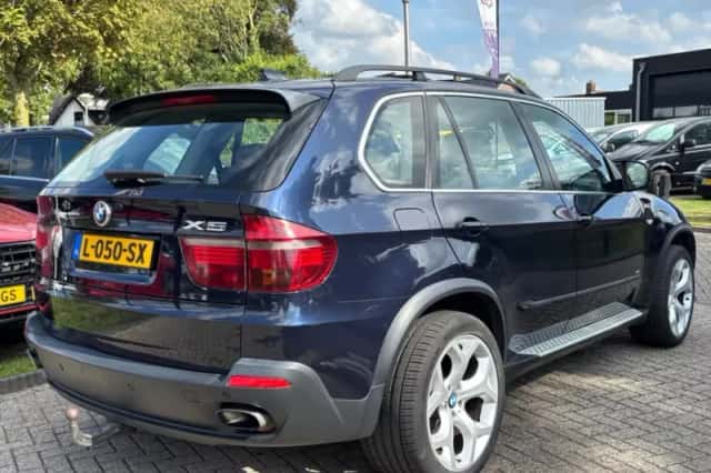 BMW X5 (2006) thumbnail 5