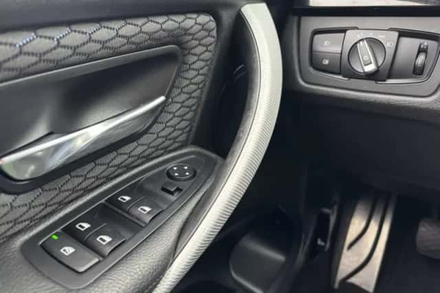 BMW 3-Serie (2014) thumbnail 17