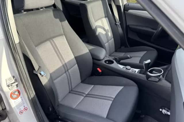 BMW X1 (2010) thumbnail 15