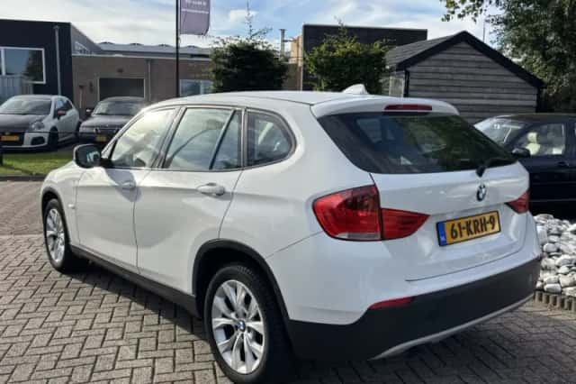 BMW X1 (2010) thumbnail 6