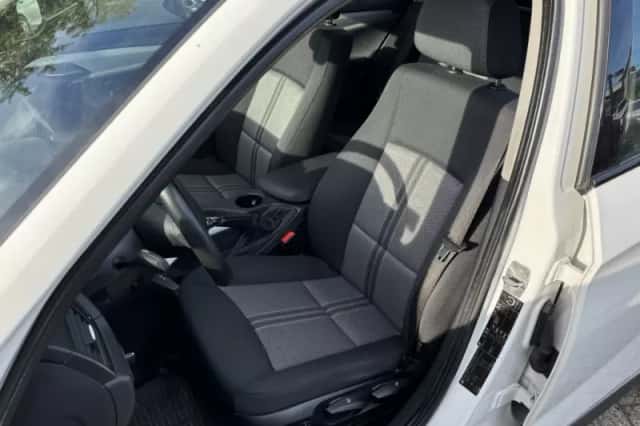 BMW X1 (2010) thumbnail 9