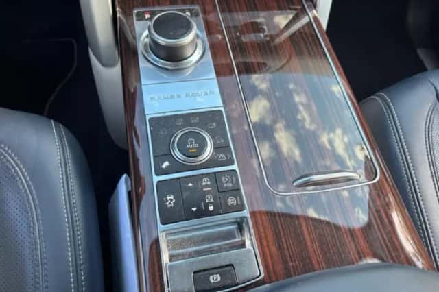 Land Rover Range Rover (2013) thumbnail 15
