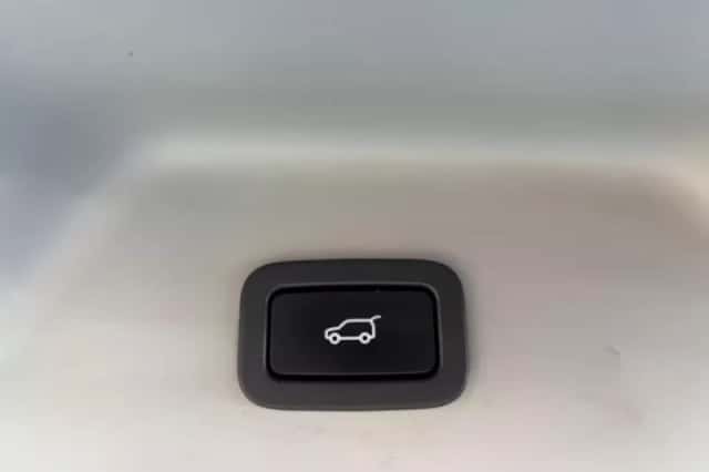 Land Rover Range Rover (2013) thumbnail 21