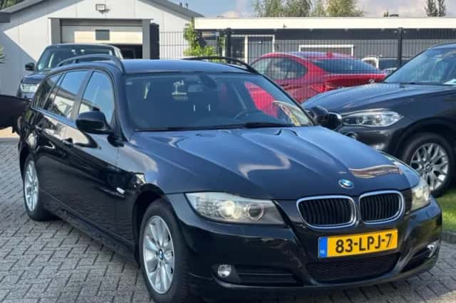 BMW 3-Serie (2010) thumbnail 3