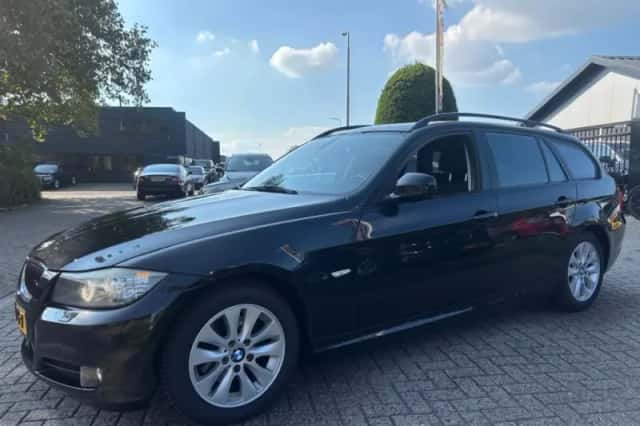 BMW 3-Serie (2010) thumbnail 8