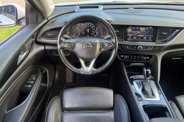 Opel Insignia Sports Tourer (2017) thumbnail 9