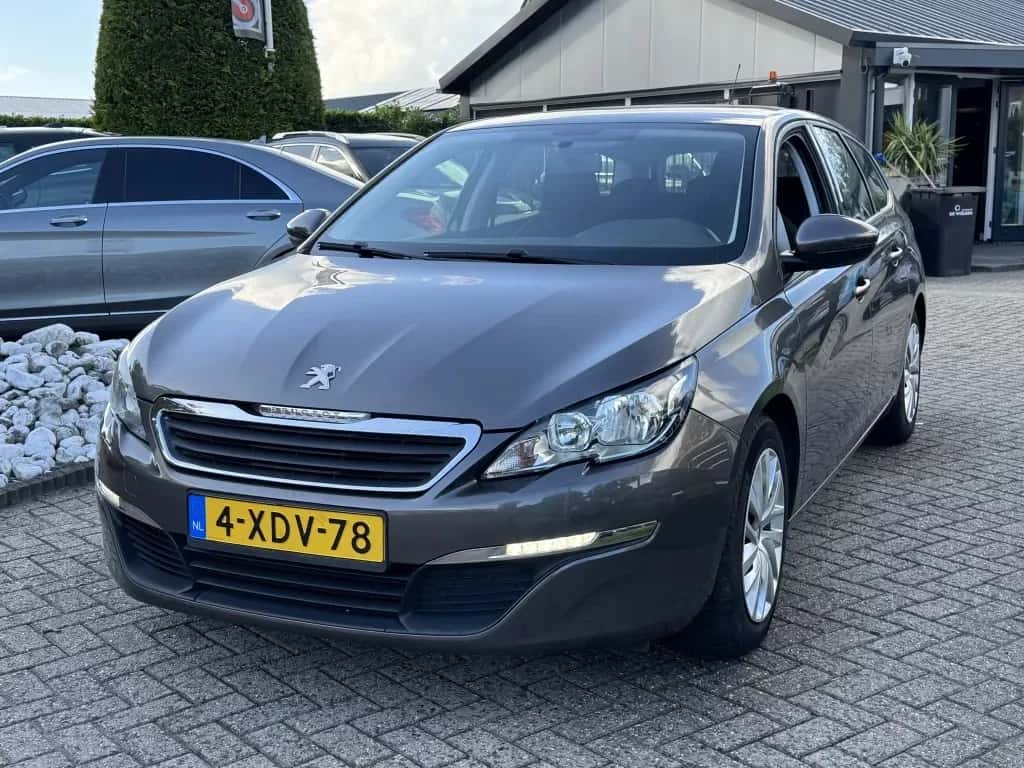 Peugeot 308 (2014) — foto 1