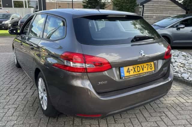 Peugeot 308 (2014) thumbnail 11