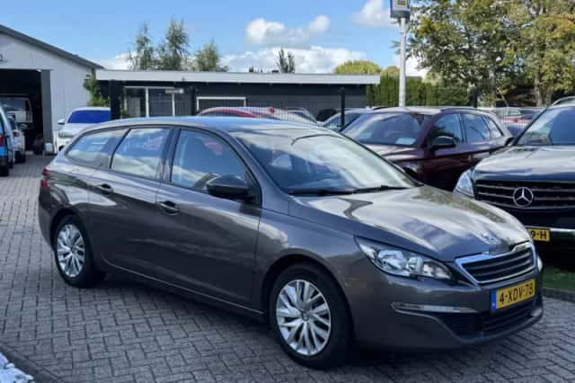 Peugeot 308 (2014) thumbnail 4