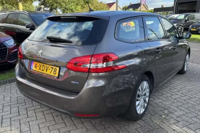 Peugeot 308 (2014) thumbnail 10