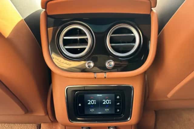 Bentley Bentayga (2018) thumbnail 19
